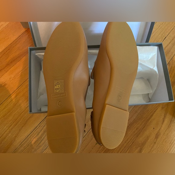 Everlane flats. - Picture 3 of 4
